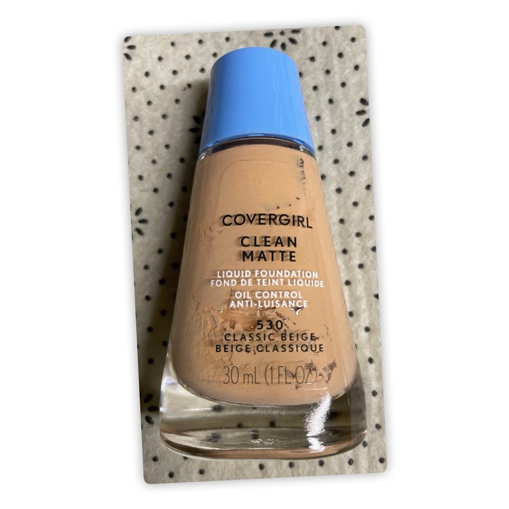 Covergirl Clean Matte‎ Liquid Foundation, 530 Classic Beige